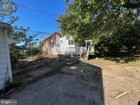 212 Kirby St, Chester, MD 21619