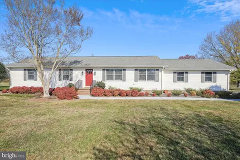 221 E Prospect Bay Dr, Grasonville, MD 21638