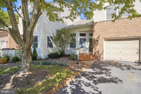 5010 Bridgepointe Dr, Chester, MD 21619