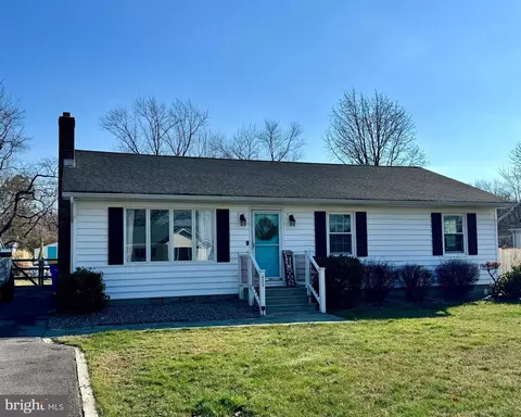 423 Calvert Rd, Stevensville, MD 21666