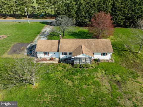 View/Area - 103 Old Point Rd, Chester, MD 21619 photo 3 of 19