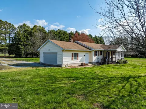 Exterior - 103 Old Point Rd, Chester, MD 21619 photo 1 of 10