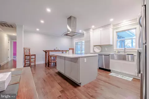 Kitchen - 103 Old Point Rd, Chester, MD 21619 photo 7 of 10