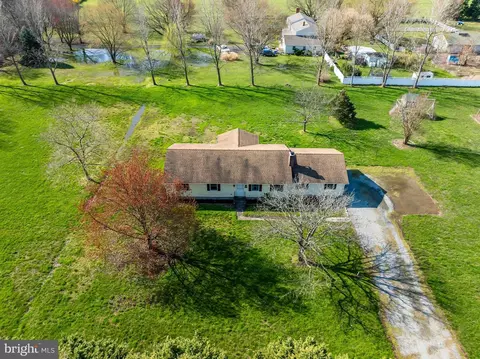 View/Area - 103 Old Point Rd, Chester, MD 21619 photo 5 of 19