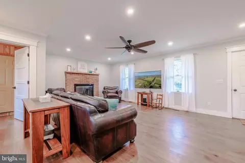 Living - 103 Old Point Rd, Chester, MD 21619 photo 1 of 5