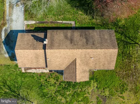 Exterior - 103 Old Point Rd, Chester, MD 21619 photo 3 of 10