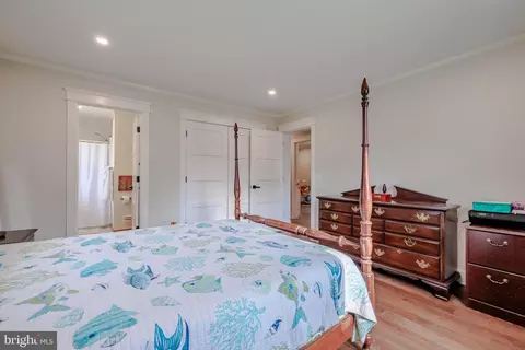 Bedroom - 103 Old Point Rd, Chester, MD 21619 photo 3 of 8