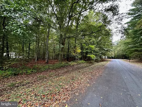 301 Squires Ln, Millington, MD 21651