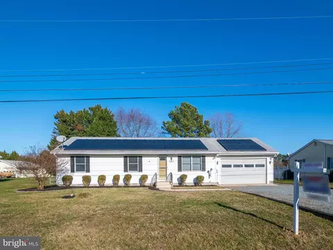 1617 Chester Rd, Chester, MD 21619