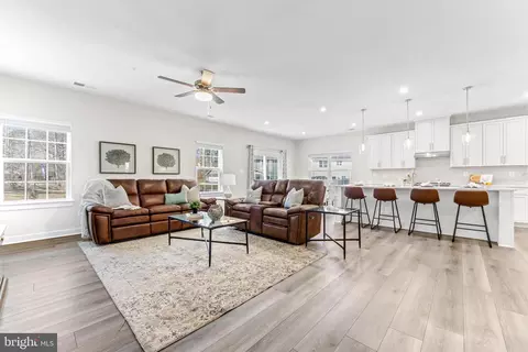 Living - 126 Pixie Ct, Grasonville, MD 21638 photo 3 of 5
