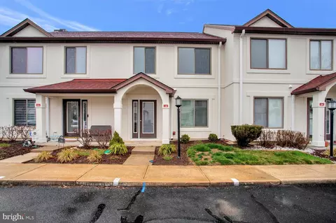 53 B Queen Caroline Ct, Chester, MD 21619