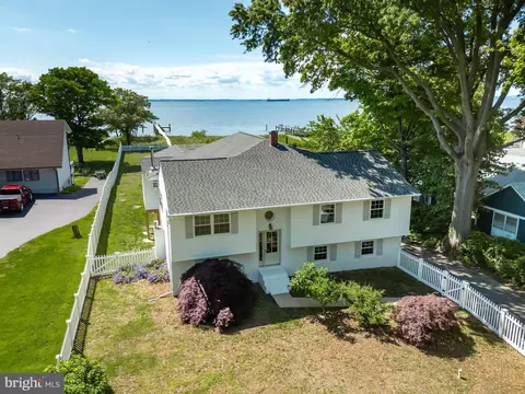 412 Beachside Dr, Stevensville, MD 21666
