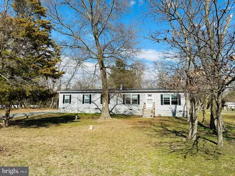 107 Merchant St, Crumpton, MD 21628