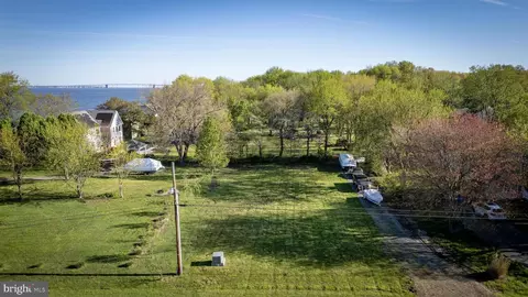 138 Chesapeake Estates Dr, Stevensville, MD 21666