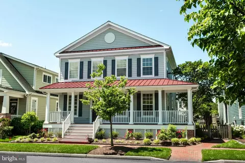 239 Claiborne St, Chester, MD 21619