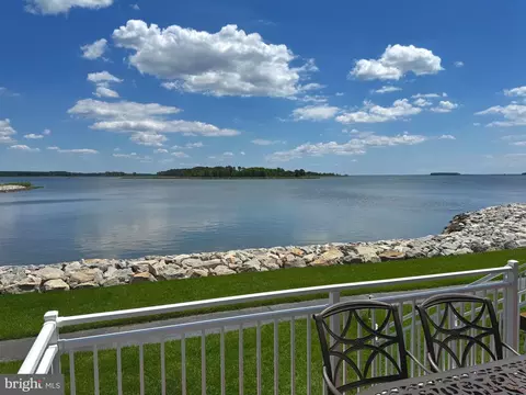 1301 Oyster Cove Dr, Grasonville, MD 21638