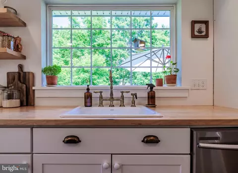 210 Evans Ave, Grasonville, MD 21638