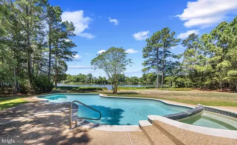 130 Tanners Point Dr, Stevensville, MD 21666