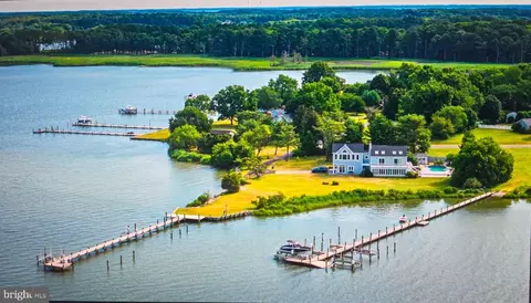 401 Old Point Rd, Chester, MD 21619