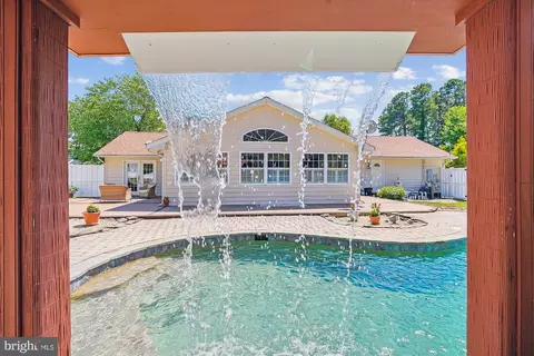 2608 Cecil Dr, Chester, MD 21619