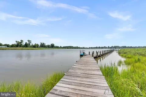 216 Mainsail Dr, Stevensville, MD 21666