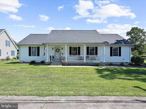 13613 1st St, Queen Anne, MD 21657