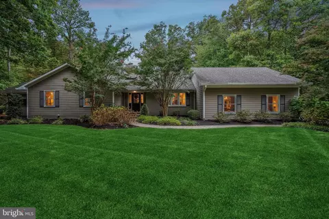 7 Fairway Is, Grasonville, MD 21638