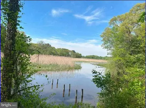 305 Hickory Ln, Chestertown, MD 21620