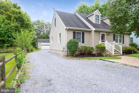 1926 Sherman Dr, Chester, MD 21619