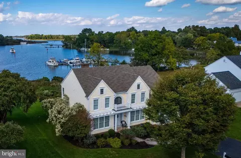 214 Harbor Ln, Queenstown, MD 21658