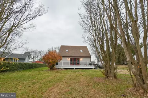 1833 Harbor Dr, Chester, MD 21619