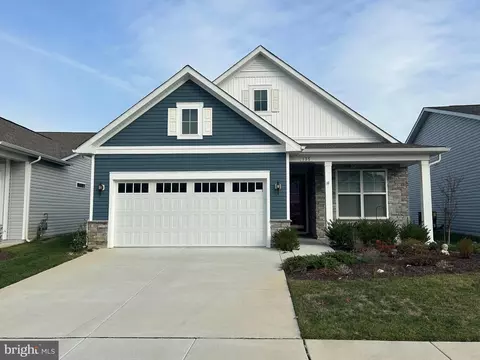 135 Broadwater Dr, Chester, MD 21619