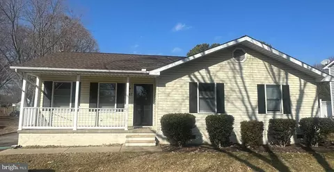 1907 Churchhill Ln, Chester, MD 21619