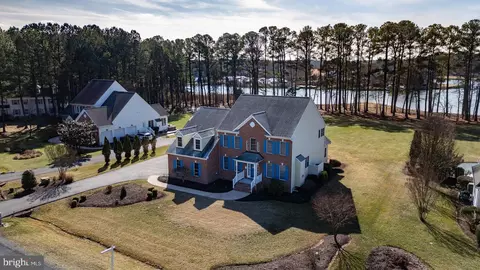 112 Port Ct, Grasonville, MD 21638