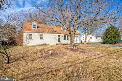 2709 Cox Neck Rd, Chester, MD 21619