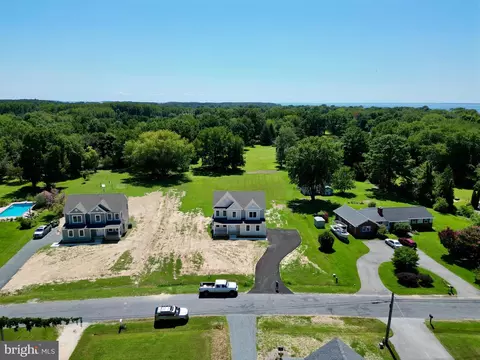 119 N Lake Dr, Stevensville, MD 21666