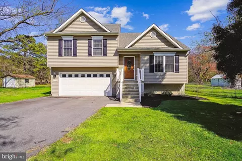 122 Dundee Ave, Chester, MD 21619