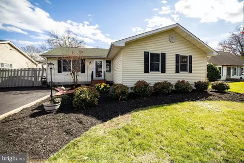 207 Beech Ln, Stevensville, MD 21666