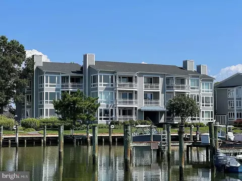 230 Oyster Cove Dr, Grasonville, MD 21638