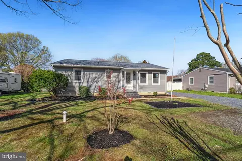 2653 Cox Neck Rd, Chester, MD 21619