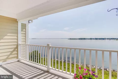 408 Narrows Pointe Dr, Grasonville, MD 21638