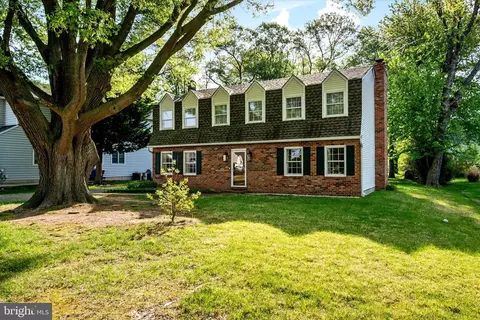 515 Bayside Dr, Stevensville, MD 21666