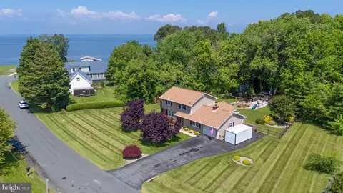 1102 Chesapeake Dr, Stevensville, MD 21666