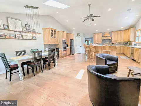 717 Cloverfields Dr, Stevensville, MD 21666