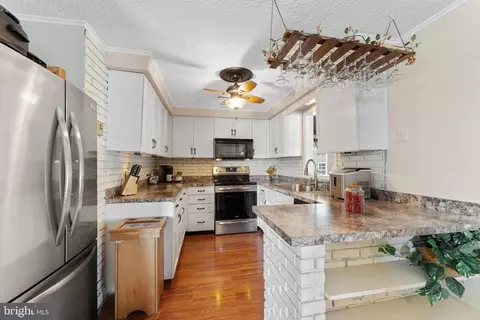 116 Kent Point Rd, Stevensville, MD 21666