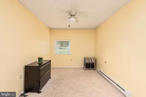 Bedroom - 1401 Calvert Rd, Chester, MD 21619 photo 3 of 3