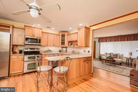 Kitchen - 1401 Calvert Rd, Chester, MD 21619 photo 2 of 3