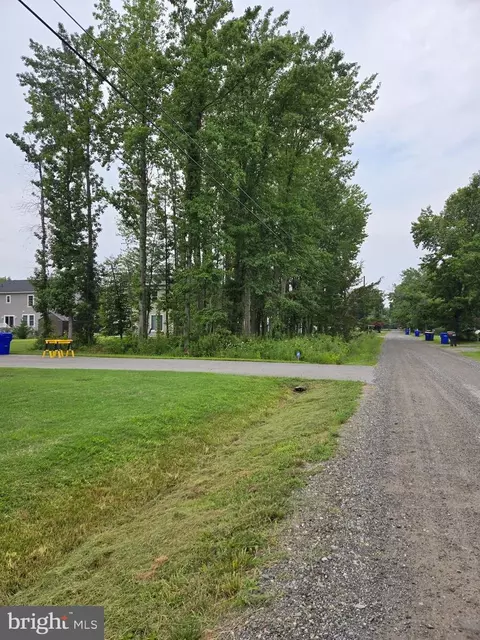 101 Oak St, Stevensville, MD 21666