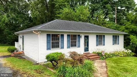 7204 Main St, Queenstown, MD 21658