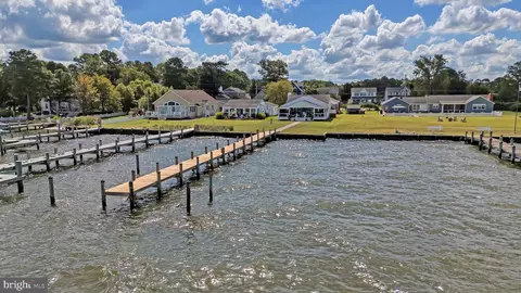 1030 Chester River Dr, Grasonville, MD 21638